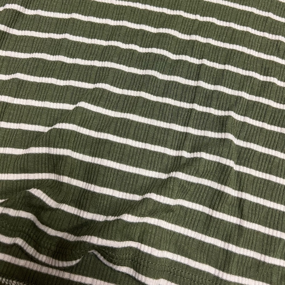 AE cropped tee - Picture 2 of 4